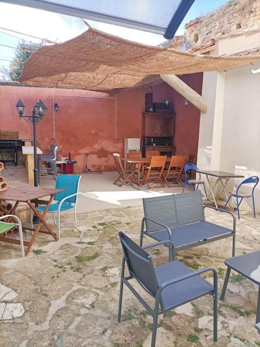T2 Duplex "Chez Evelyne" Daire Remoulins Dış mekan fotoğraf