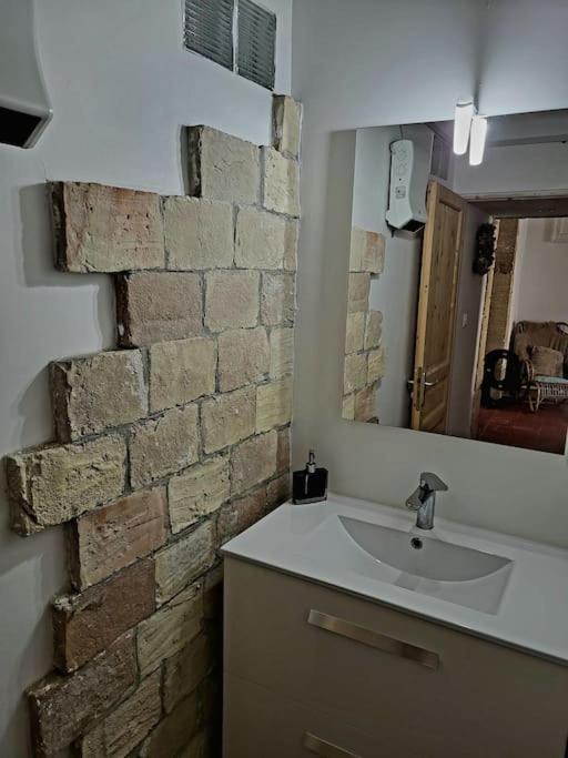 T2 Duplex "Chez Evelyne" Daire Remoulins Dış mekan fotoğraf
