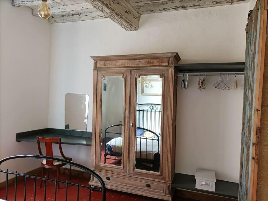 T2 Duplex "Chez Evelyne" Daire Remoulins Dış mekan fotoğraf