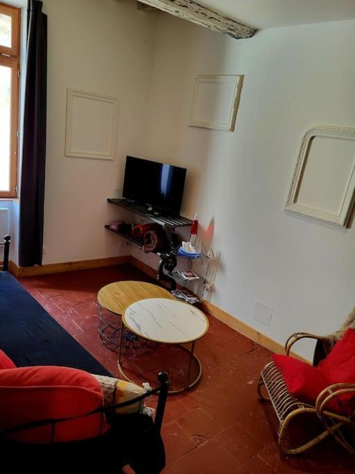 T2 Duplex "Chez Evelyne" Daire Remoulins Dış mekan fotoğraf