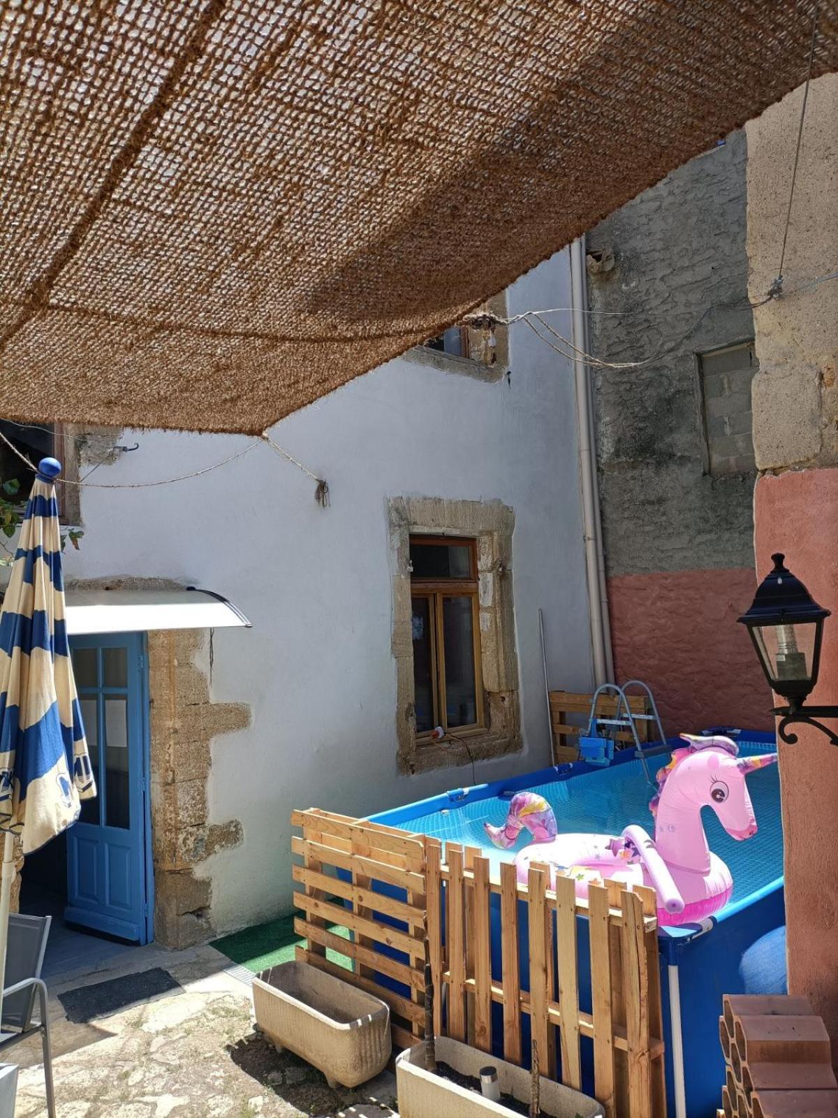 T2 Duplex "Chez Evelyne" Daire Remoulins Dış mekan fotoğraf